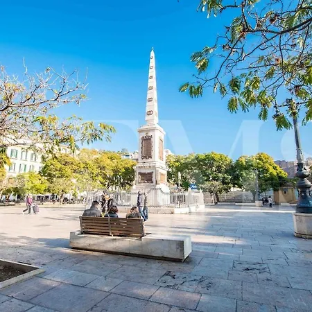 Urban Retreat With Private Patio Rems Apartament Malaga